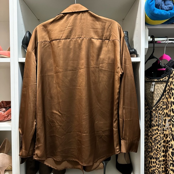 Satin blouse in chocolate brown size M. Worn once & laundered on gentle - Picture 3 of 4